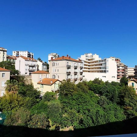 Sunny Mercury - Room In Apartment Cannes Exterior foto